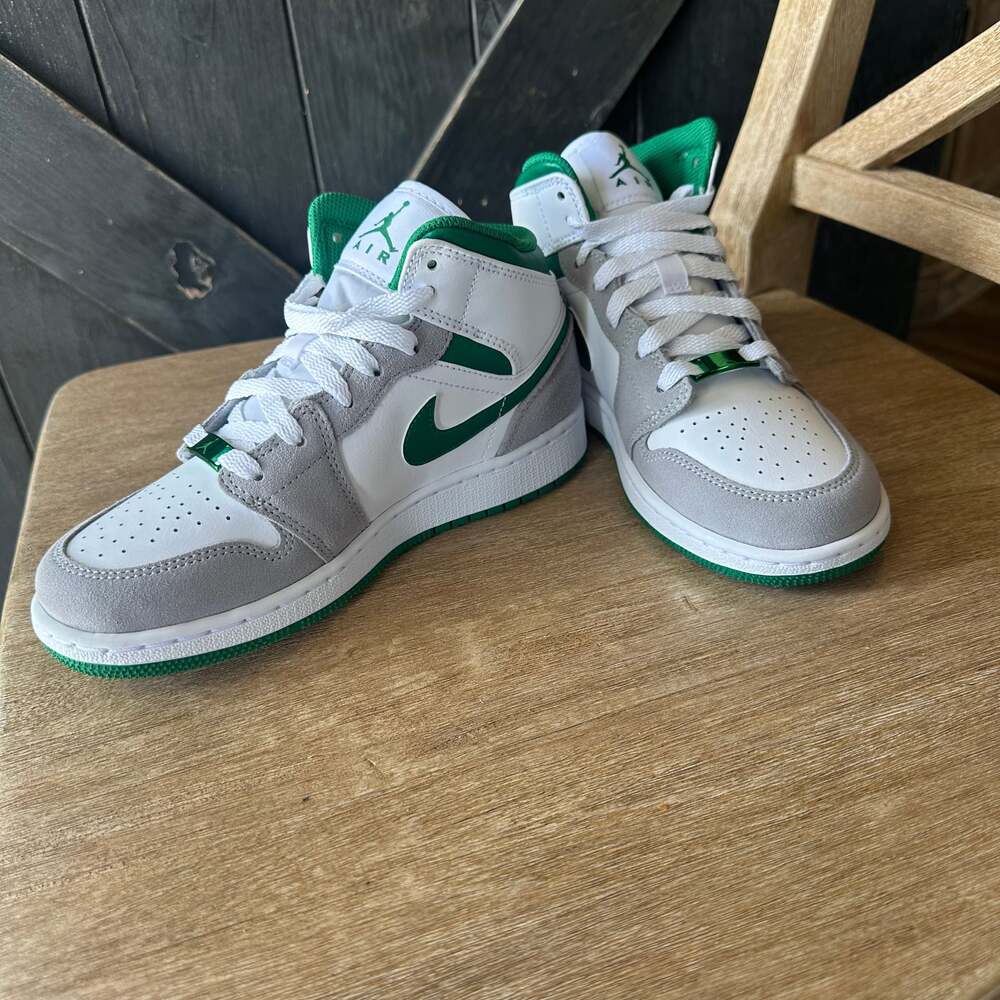 Air Jordan 1 Mid White Pine Green Light Smoke Grey Sneakers